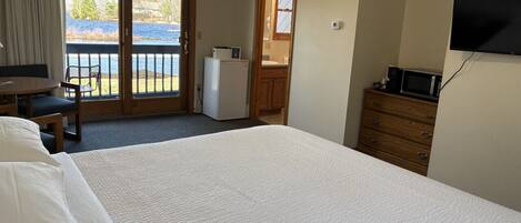 1 bedroom, desk, travel cot, free WiFi