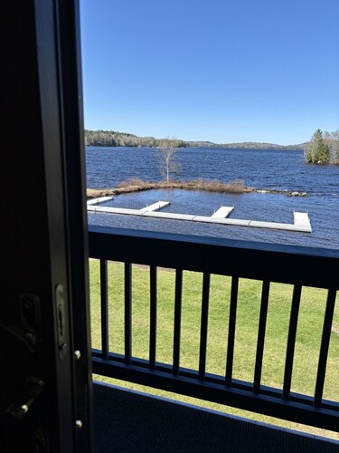 Juniper Motel -Waterfront- King Bed