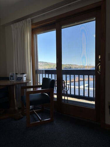 Juniper Motel-Lake Front-Double Queen-Pet Friendly