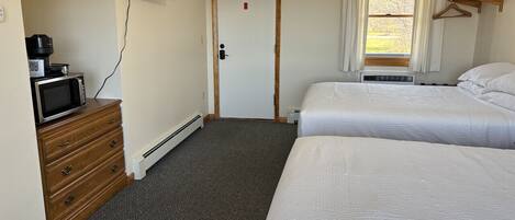 1 bedroom, desk, travel crib, free WiFi