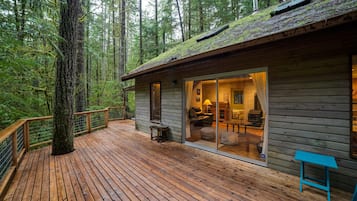 Cabin, 3 Bedrooms, Balcony | Terrace/patio