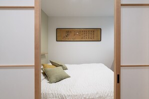 1 bedroom, iron/ironing board, free WiFi, bed sheets