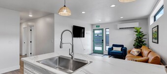 Bright and Relaxing 2-bedroom house with AC, WiFi in Missoula