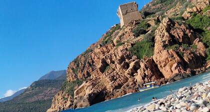 T2 sea & mountain view in the heart of the UNESCO-listed Gulf of Porto