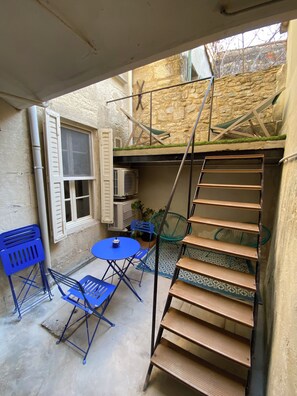 Property grounds - Fully restored house with a courtyard, 2 minutes from the Palais des Papes (Avignon)