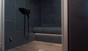 ヘアドライヤー、タオル