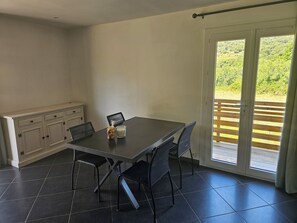 Dining - Villa San Petru, Countryside between sea and mountains (Sarrola-Carcopino)