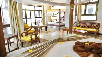 Superior-huone, valtamerinÀköala | Tallelokero huoneessa