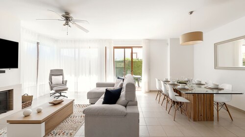 Charming Villa Óbidos by LovelyStay