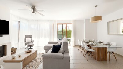 Charming Villa Óbidos by LovelyStay