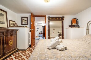 2 室のベッドルーム、アイロン / アイロン台、WiFi、ベッドシーツ