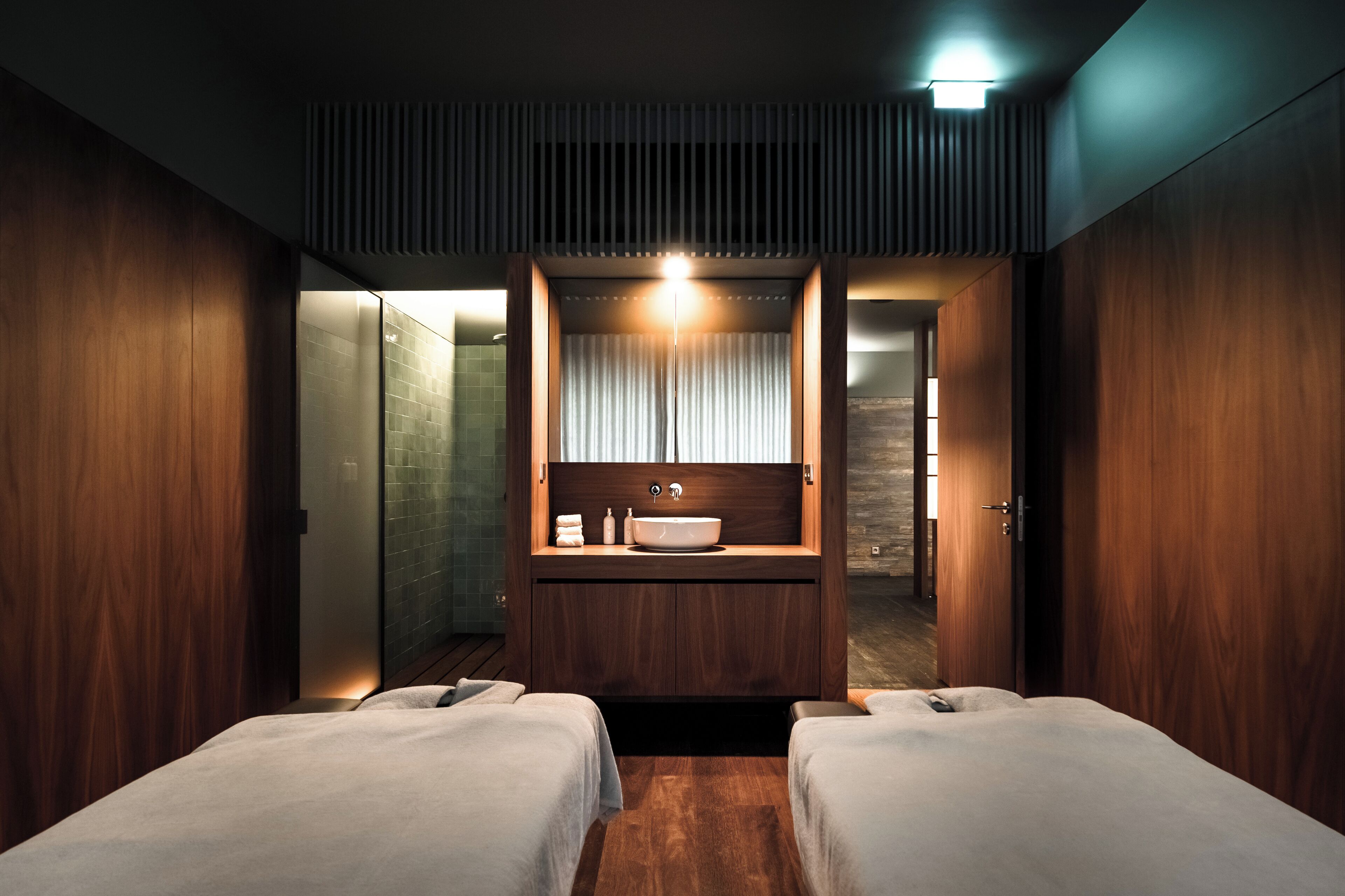 Espace de soins pour les couples, sauna, bain à remous, hammam