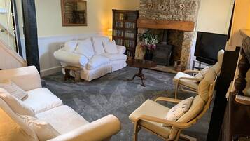Smart TV, fireplace, video games, DVD player