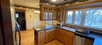 LOCATION!! Near Hospital. 2 Bath, 3-bedroom house in delightful St. Cloud.