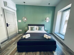 1 bedroom, WiFi, bed sheets - WelcHome Vitorchiano double room with balcony  (Vitorchiano)