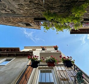 Exterior detail - WelcHome Vitorchiano double room with balcony  (Vitorchiano)