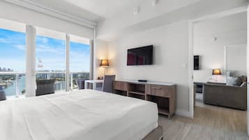 2 Schlafzimmer, Schreibtisch, Bügeleisen/Bügelbrett, Reisekinderbett