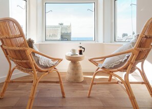 คลาสสิกอพาร์ทเมนท์ | บริเวณนั่งเล่น