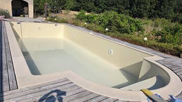 Seasonal outdoor pool