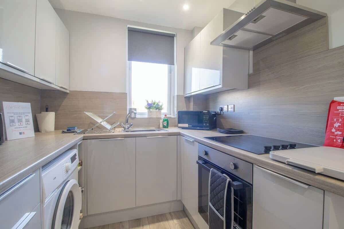 Microwave, toaster, cookware/dishes/utensils
