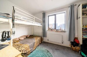 Casa | 3 camere, ferro/asse da stiro, Wi-Fi gratuito, lenzuola