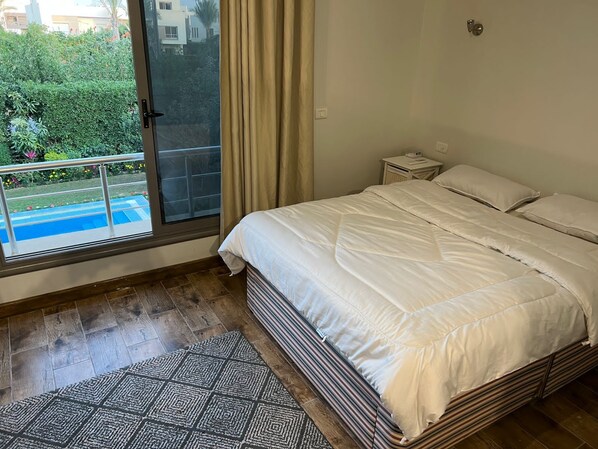 3 bedrooms, iron/ironing board, WiFi, bed sheets