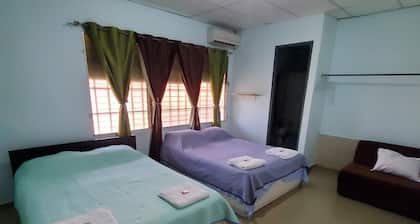 Hostel Villas De Zianit