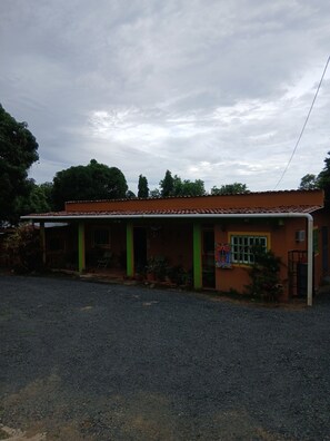 Front of property - Hostel Villas De Zianit (Guarare)