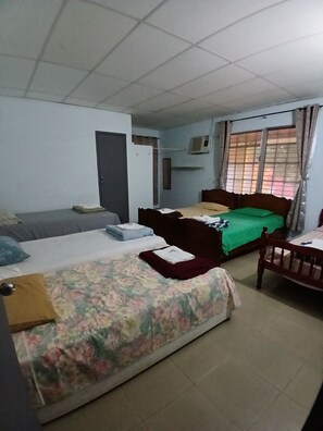 Kamar Keluarga | Didekorasi berbeda-beda dan dilengkapi dengan perabotan berbeda-beda