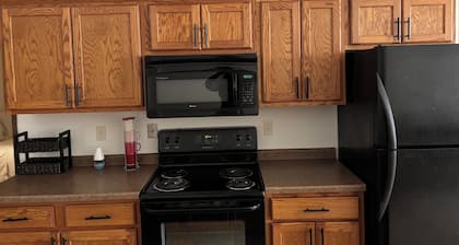 Charming 2-bedroom condo with AC, WiFi in Stevens Point Noise Potential