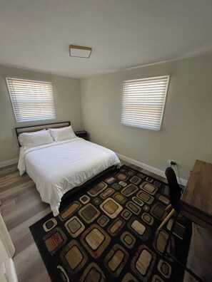 2 habitaciones, tabla de planchar con plancha y acceso a internet 