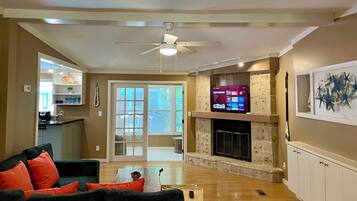 Smart TV, video games