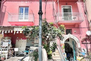 Exterior detail - La Corallina (Positano)