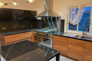Four, plaque de cuisson, lave-vaisselle