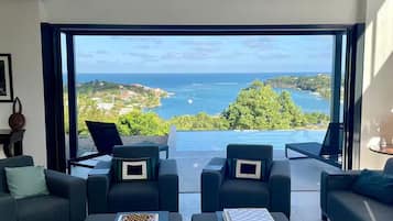 Luxury Villa, 5 Bedrooms, Private Pool, Sea View | Living area