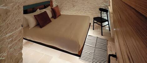 4 habitaciones, tabla de planchar con plancha, wifi y ropa de cama