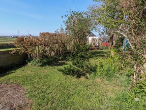 Property grounds - 11 Penygroes (Holyhead)