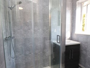 Shower - 11 Penygroes (Holyhead)