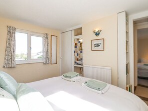 3 bedrooms, individually decorated, individually furnished, free WiFi - Ivy Cottage (Colchester)