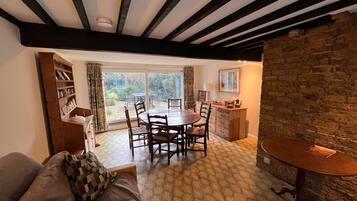 ๊ฑฐ์ค ๊ณต๊ฐ