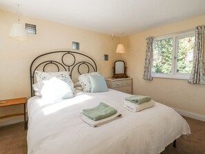 3 Schlafzimmer, individuell dekoriert, individuell eingerichtet