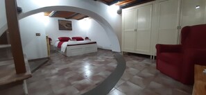 3 makuuhuonetta, silitysrauta/-lauta, Wi-Fi, vuodevaatteet