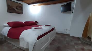 3 slaapkamers, een strijkplank/strijkijzer, wifi, beddengoed