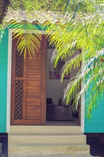 Cozy 2BR House - Near Manzanillo Beach