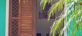 Cozy 2BR House - Near Manzanillo Beach