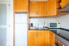 Microwave, dishwasher, coffee/tea maker, cookware/dishes/utensils - Jardins do Golfe (Loulé)