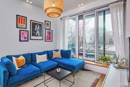 Artsy 1-bedroom condo in cool Bushwick w/ balcony, WFH space, gym, rooftop