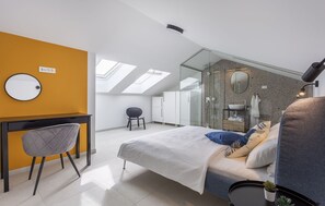 4 chambres, bureau, Wi-Fi gratuit, draps fournis