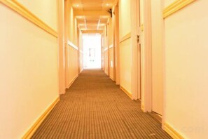 Unclassified image, 3 of 17, button - Jinqilin Hostel (Shanghai Waigaoqiao Free Trade Zone) (Shanghai)