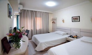 Room - Jinqilin Hostel (Shanghai Waigaoqiao Free Trade Zone) (Shanghai)